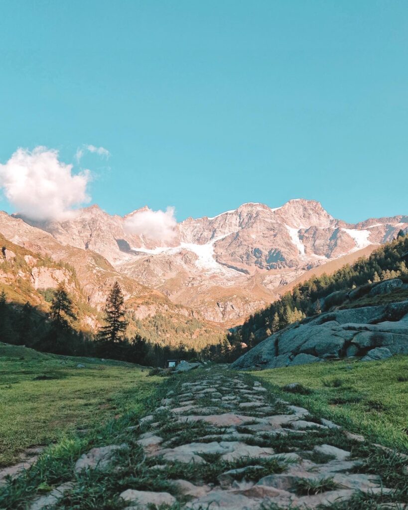 Tour del Monte Rosa - Giorno 1 - Trekking Hiking Ultralight